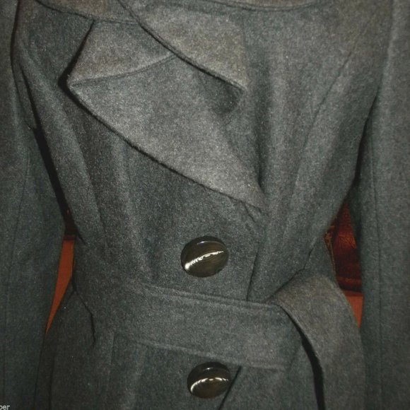 NEW Boston Proper Sophisticated Ruffled Coat Belt - Picture 9 of 9